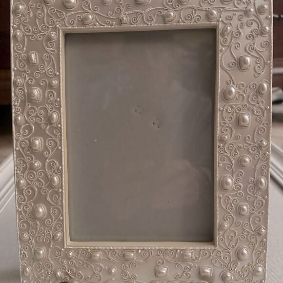 Silver crystal beaded and Pearl detailed picture frame w velvet backing NWOT - Picture 4 of 10